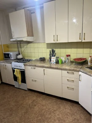 Продам 3-кімнатну квартиру в м. Оболонь