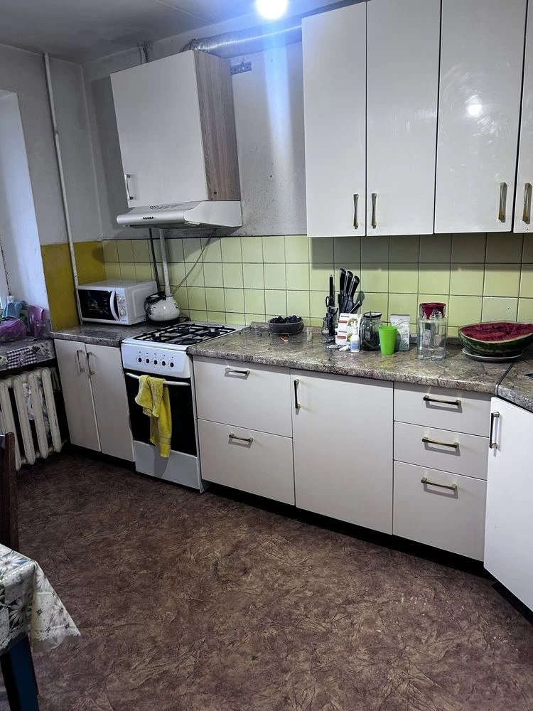 Продам 3-кімнатну квартиру в м. Оболонь