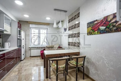 Продаж 3-х кімнатної квартири, вул. Урлівська, 94м2, Дарниць