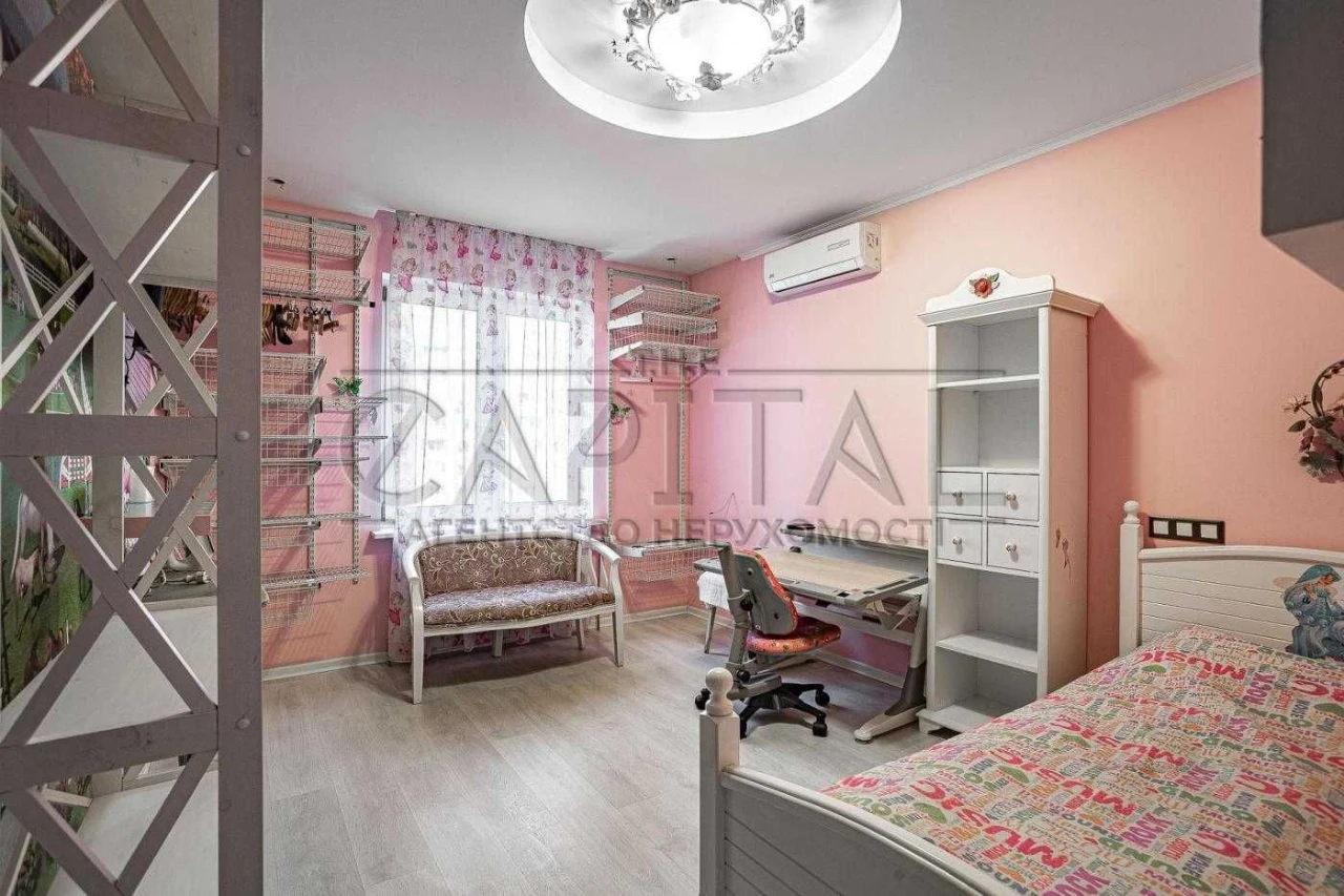 Продаж 3-х кімнатної квартири, вул. Урлівська, 94м2, Дарниць