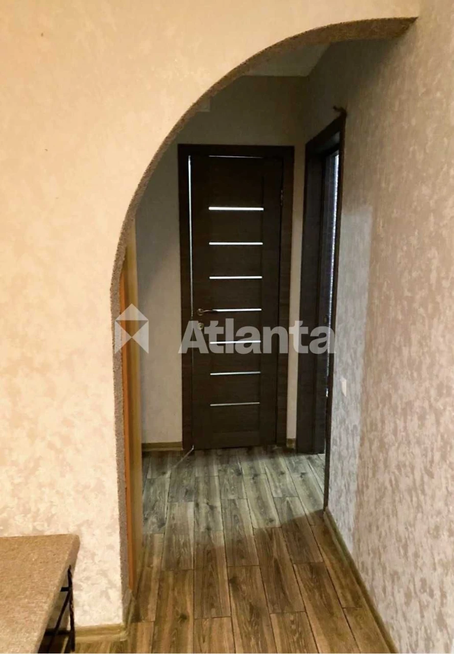 3-комнатная 65 м² с ремонтом, балкон + лоджия | Проспект Небесной Сотни
