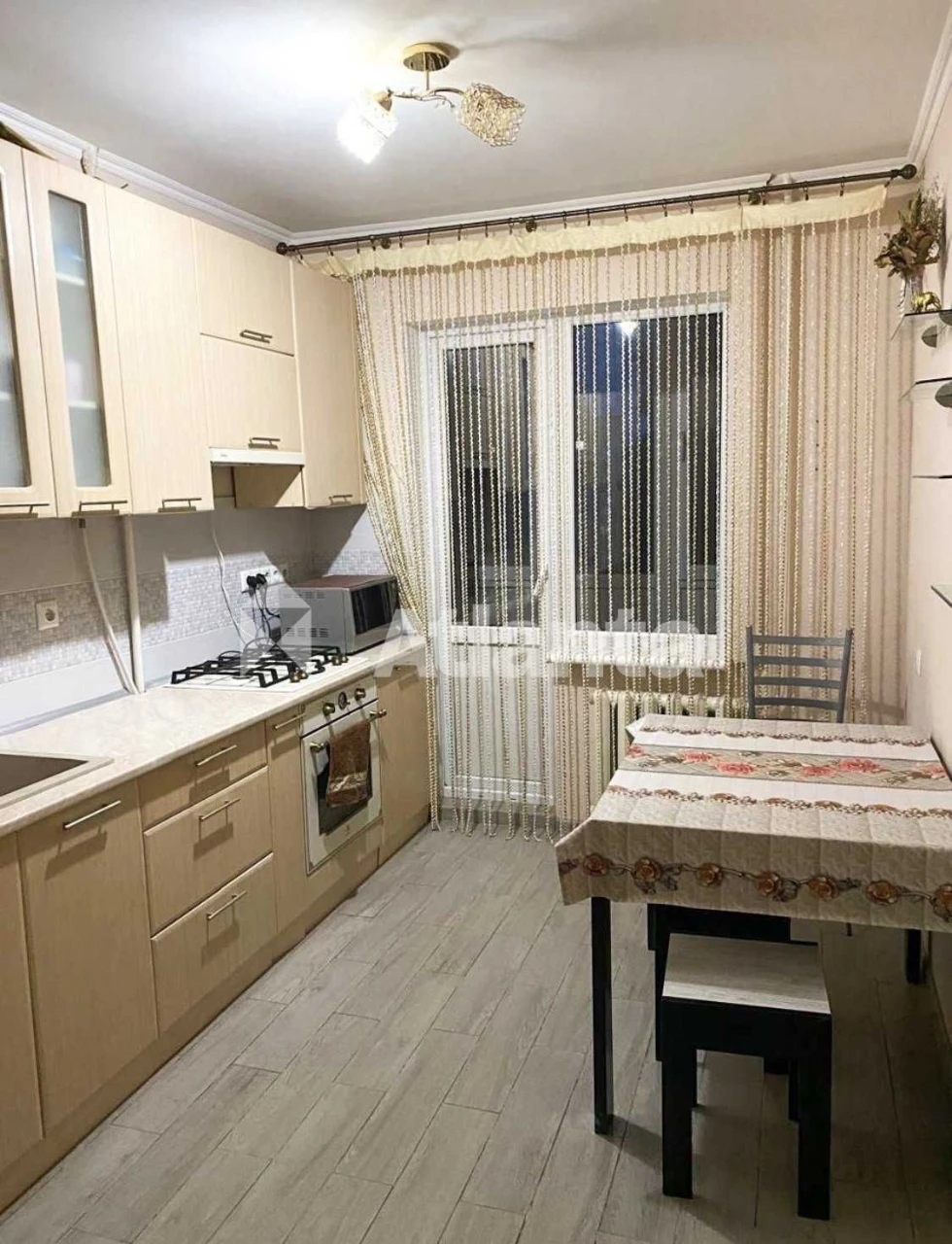 3-комнатная 65 м² с ремонтом, балкон + лоджия | Проспект Небесной Сотни