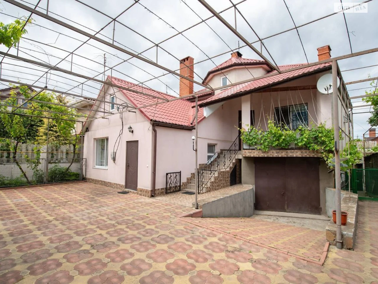 Sale of House in Chubayka