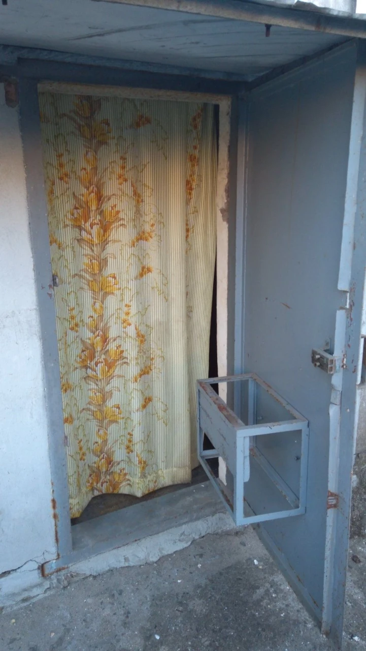 Продаж причалу. Широка балка.