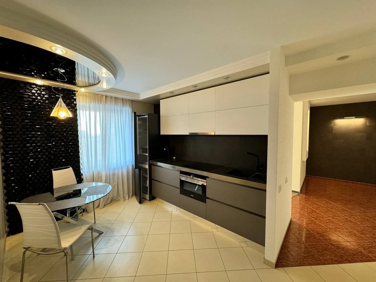 Rent 3-bedroom apartment 76 m², Vydradnyi Prospect, 55