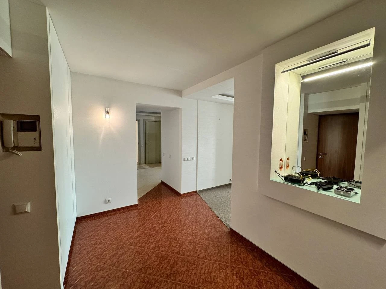 Rent 3-bedroom apartment 76 m², Vydradnyi Prospect, 55