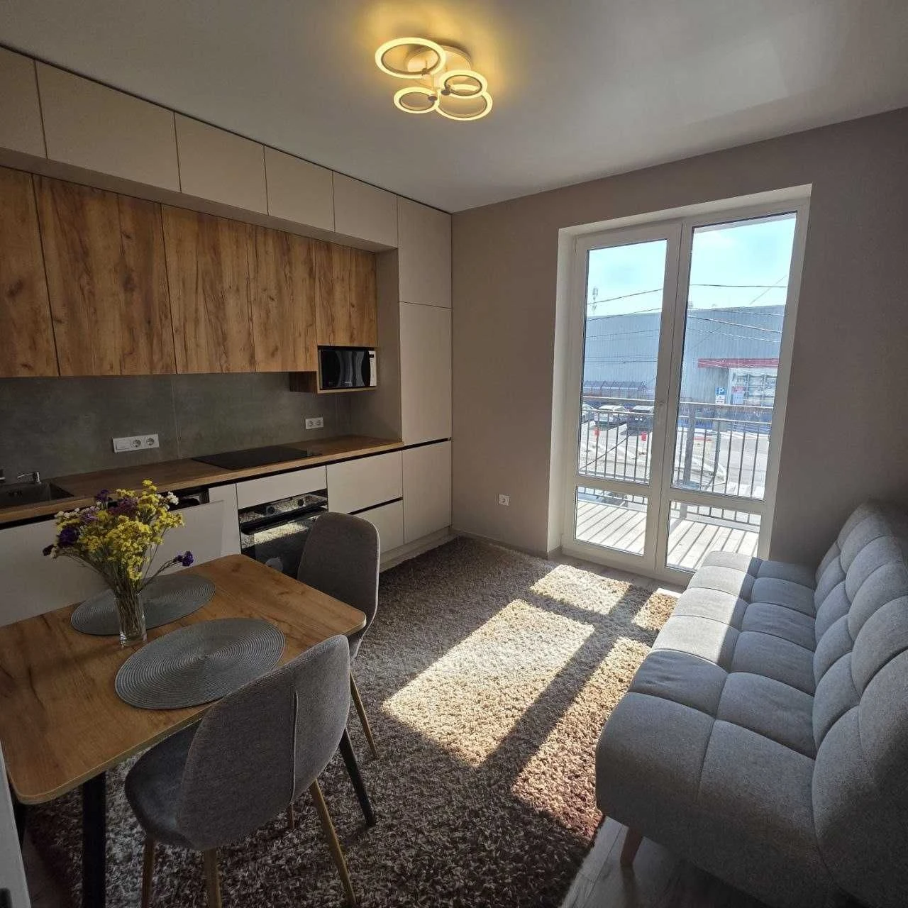 Sale of a modern one-bedroom apartment in the city center - No buyer's commission!
