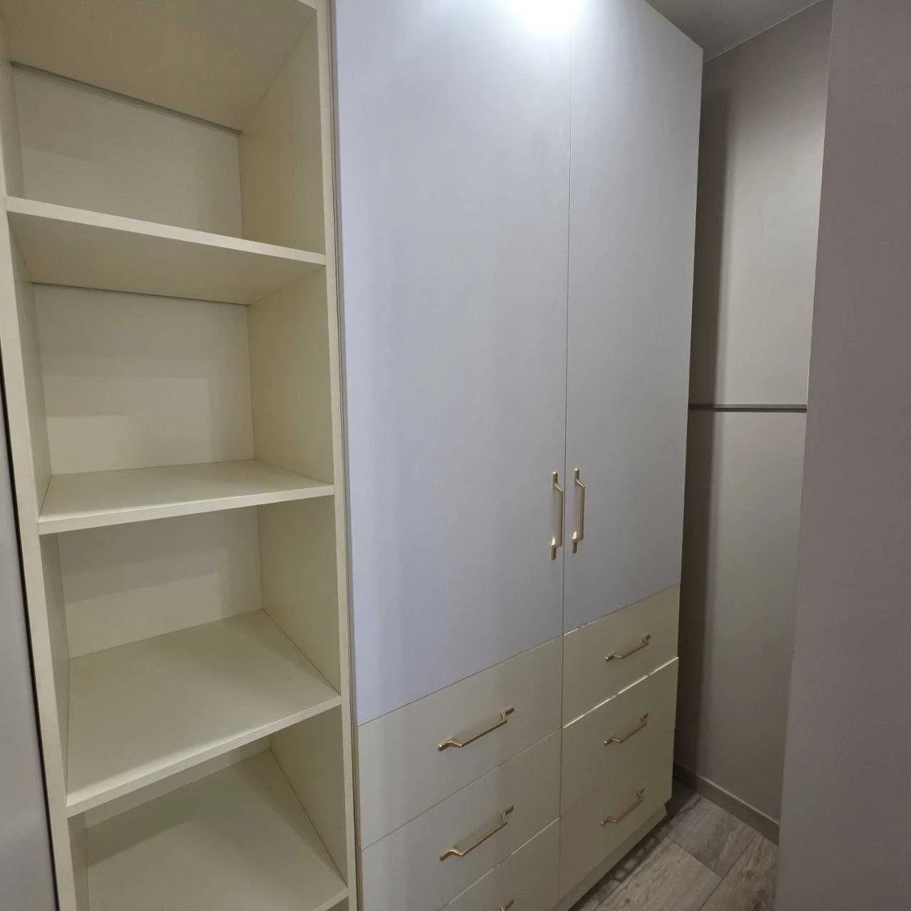 Sale of a modern one-bedroom apartment in the city center - No buyer's commission!