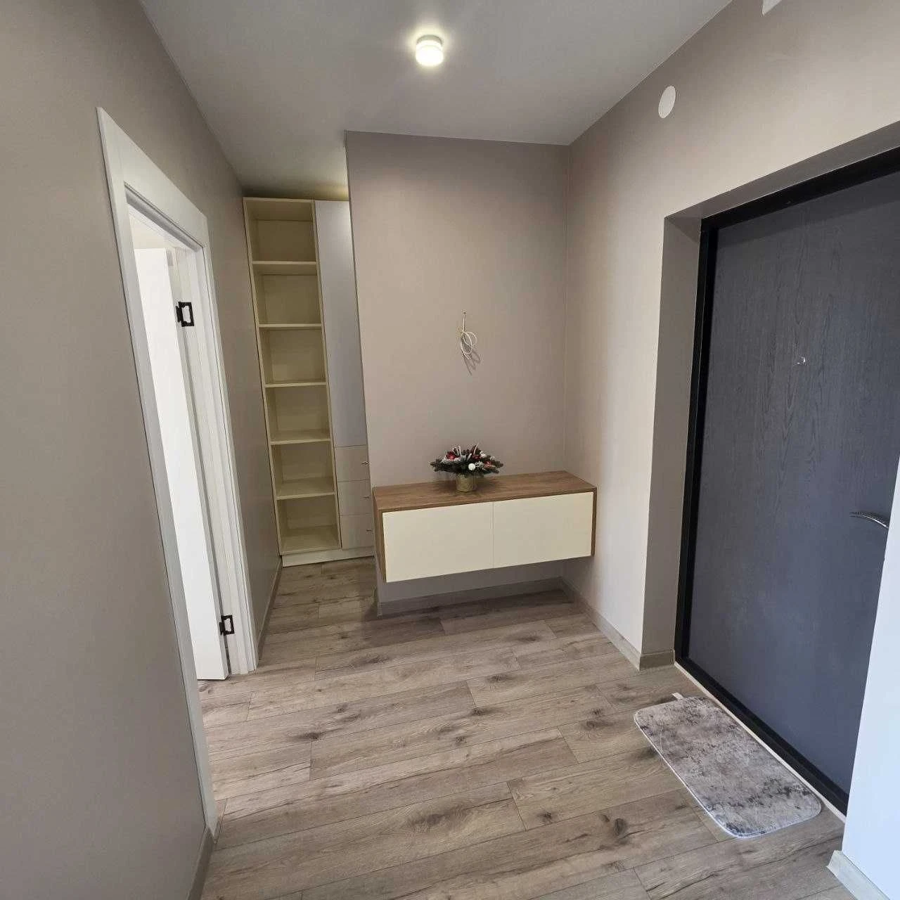 Sale of a modern one-bedroom apartment in the city center - No buyer's commission!