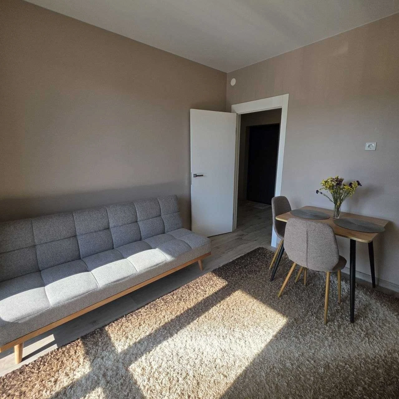 Sale of a modern one-bedroom apartment in the city center - No buyer's commission!