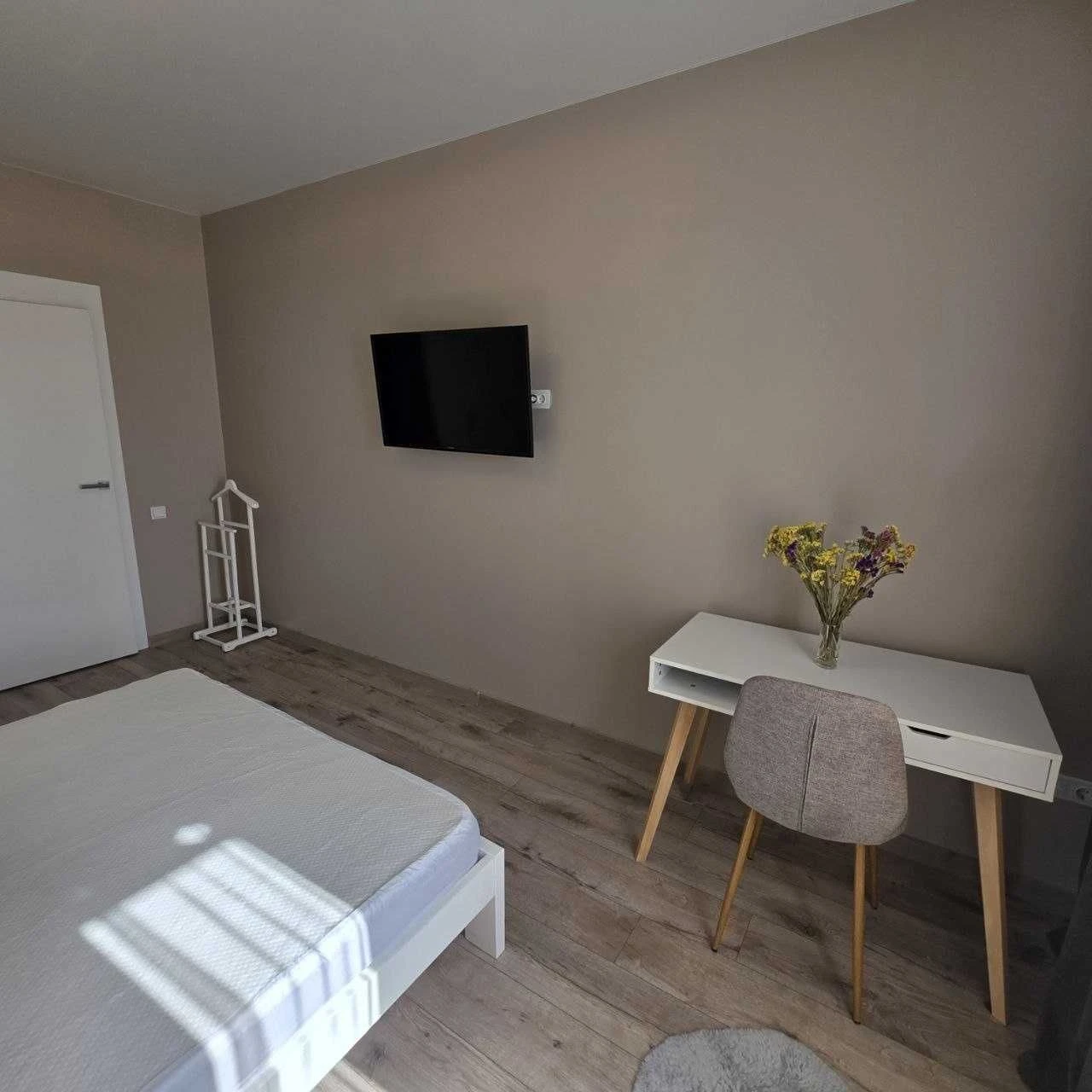 Sale of a modern one-bedroom apartment in the city center - No buyer's commission!