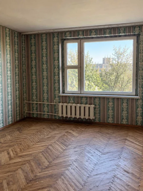 2-Bedroom Apartment, Left Bank, Rusanovka, Rusanova Street