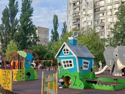 2-Bedroom Apartment, Left Bank, Rusanovka, Rusanova Street