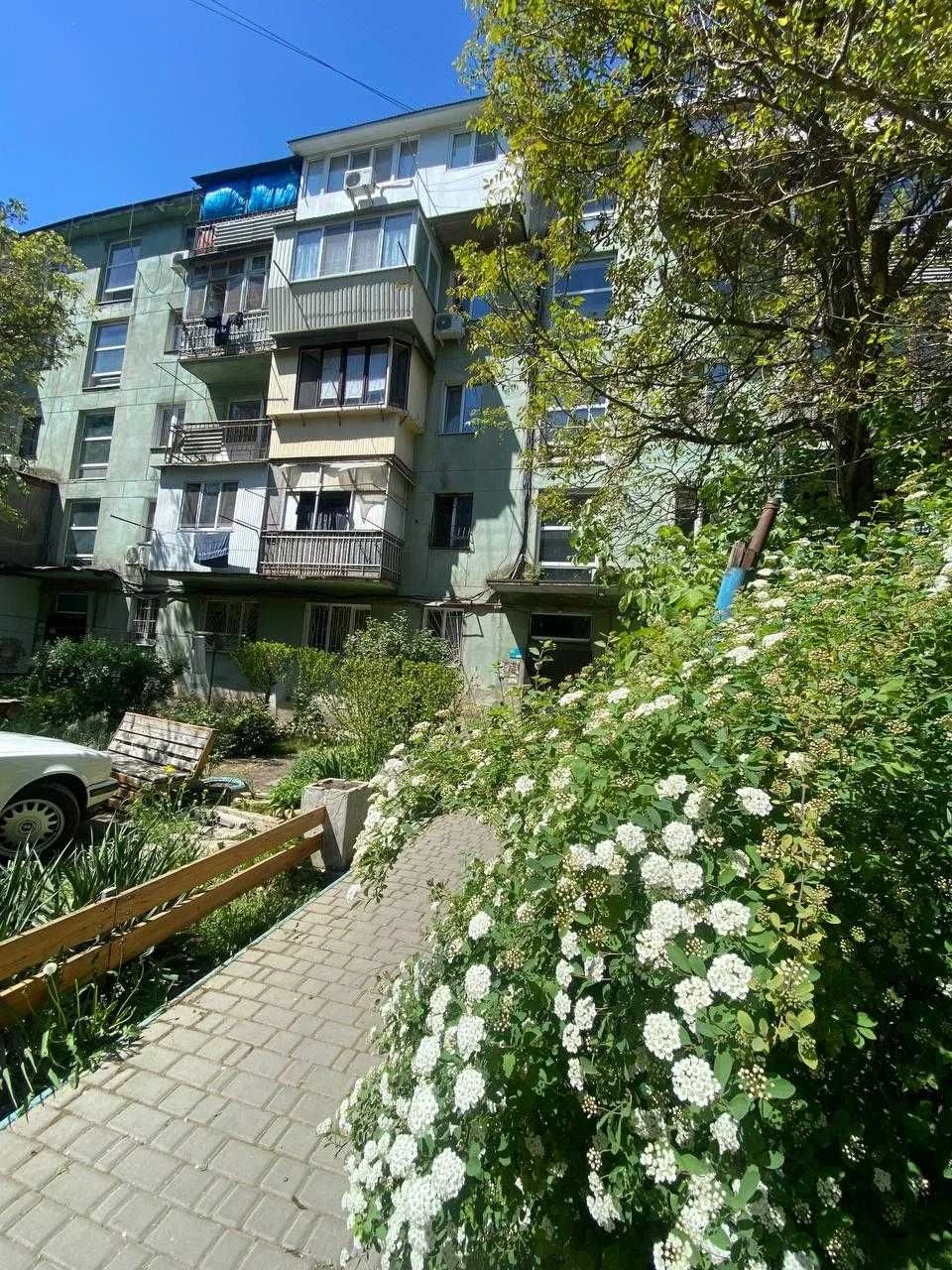 Продається 3-кімнатна квартира на Черемушках, вул. Івана та Юрія Лип.