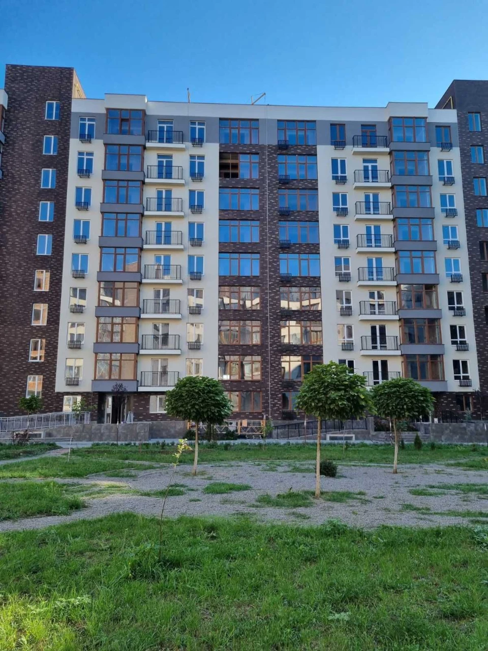 Продажа 1-комнатной квартиры с ремонтом в новом доме с газом
