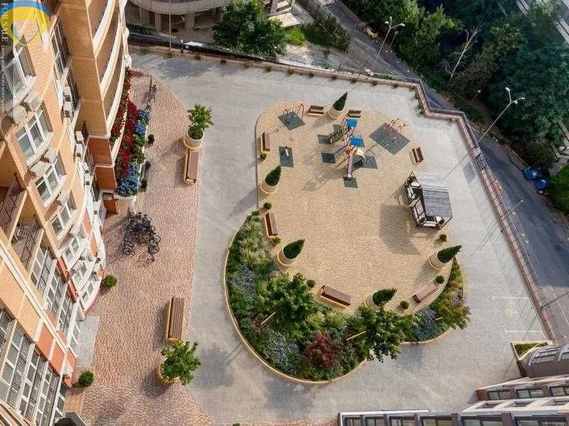 3-кімнатна квартира в ЖК "Гагаринский", СК "Стикон", червоний цегла, євро
