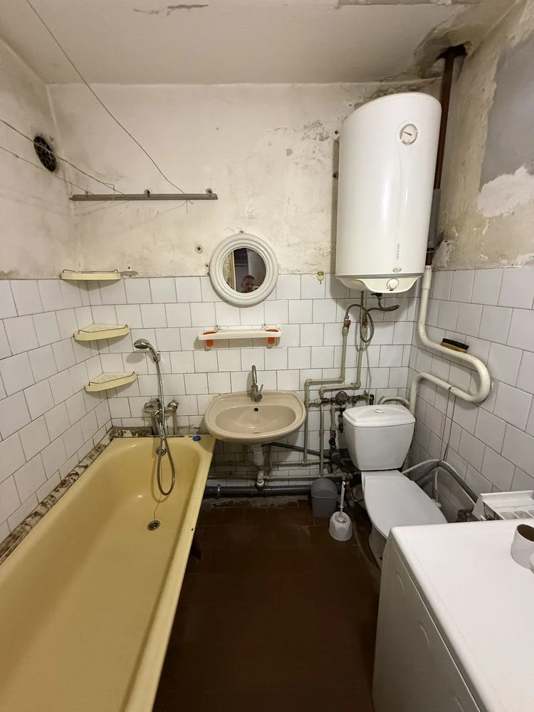 Продається 1-кімнатна квартира в центрі міста