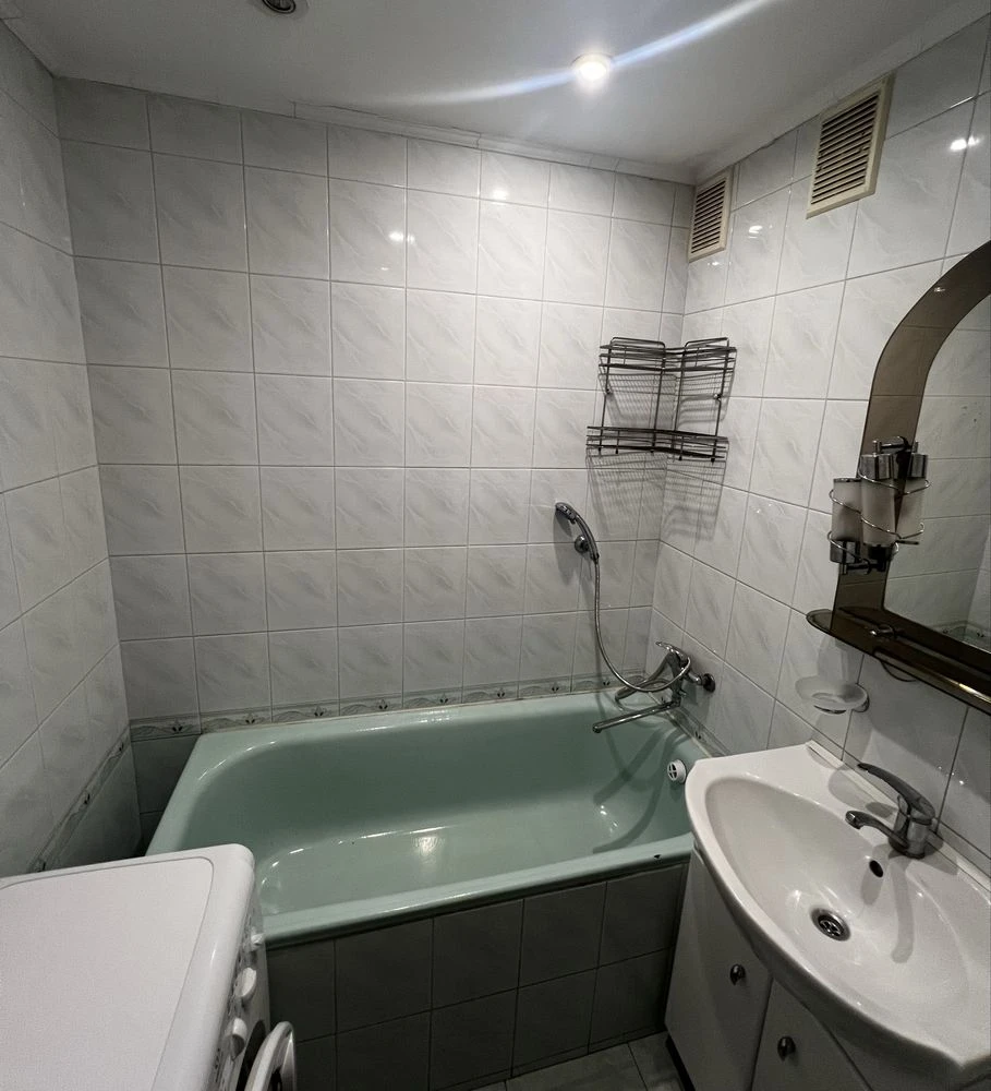 One-bedroom apartment for sale on Khotkevych Street