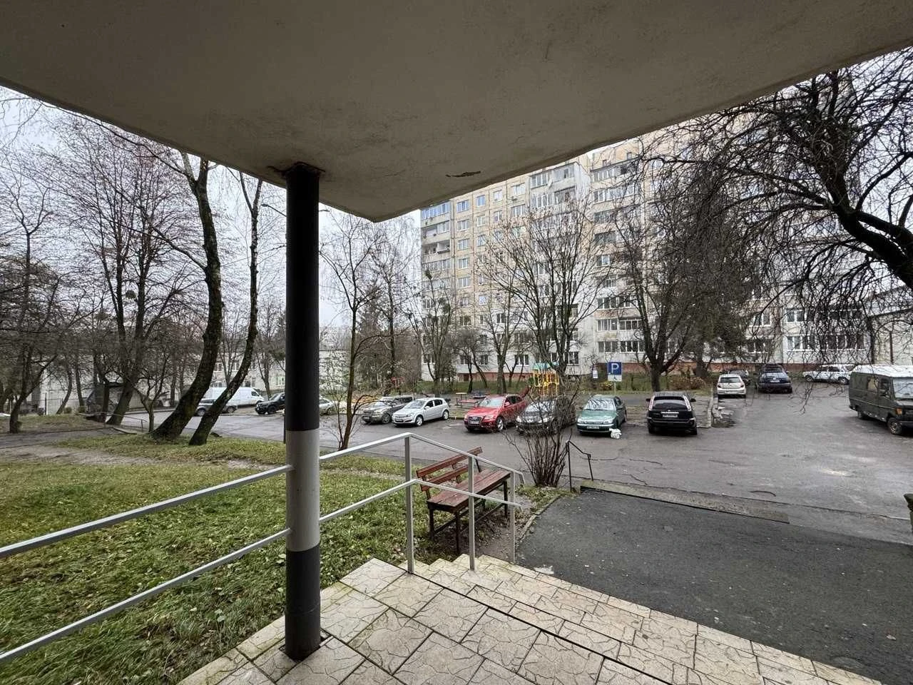 Продається 4-кімнатна квартира на вул. Пасічна, 73,1 м2 (Панельний)