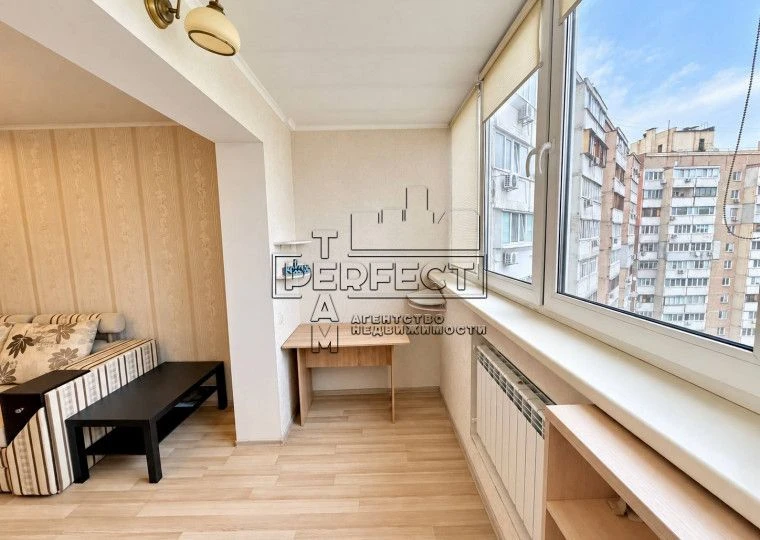 Продаж 2-кімнатної квартири, Мишуги 3 / Мишуги 3, Метро Позняки, 2 хвилини