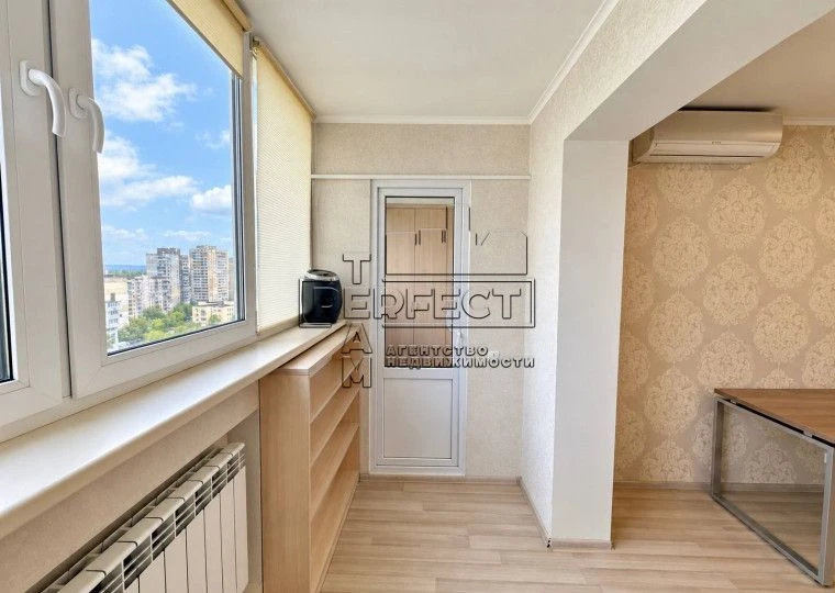 Продаж 2-кімнатної квартири, Мишуги 3 / Мишуги 3, Метро Позняки, 2 хвилини