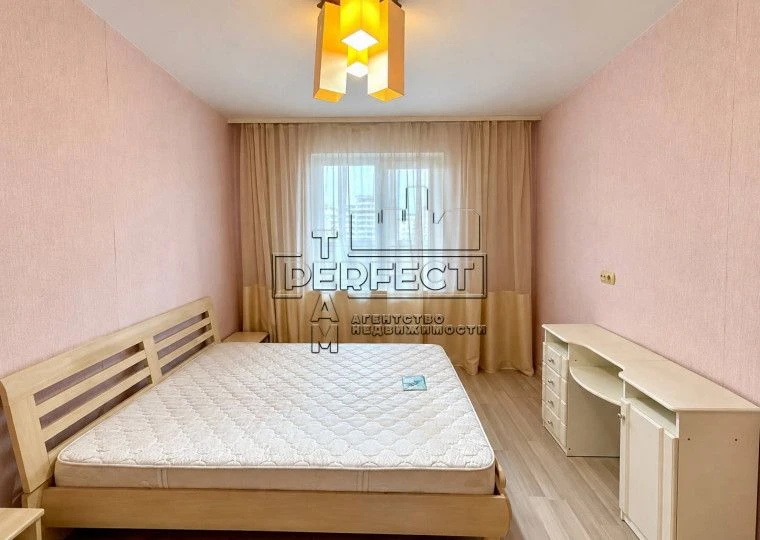Продаж 2-кімнатної квартири, Мишуги 3 / Мишуги 3, Метро Позняки, 2 хвилини