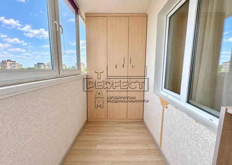 Продаж 2-кімнатної квартири, Мишуги 3 / Мишуги 3, Метро Позняки, 2 хвилини