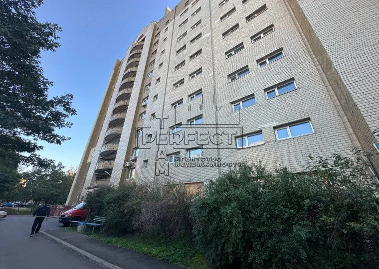 Продаж 1к квартири Бориспільська 12Б / Бориспольская 12Б