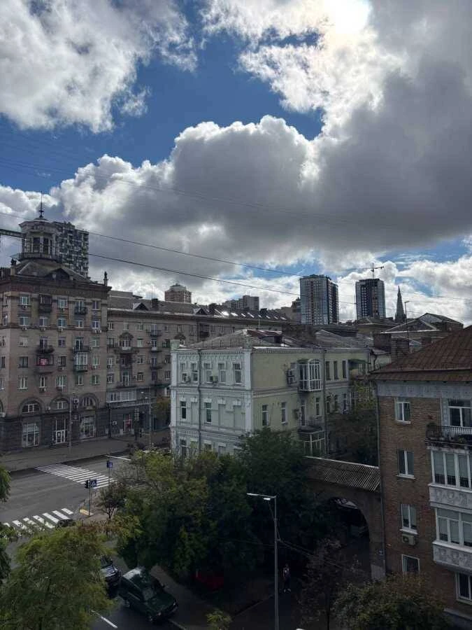 Продам 2-к квартиру Київ, Голосіївський, Велика Васильківськ