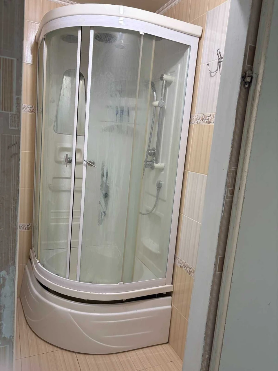 Продається простора 3-кімнатна квартира, 78 кв.м., Лаврухина, 11