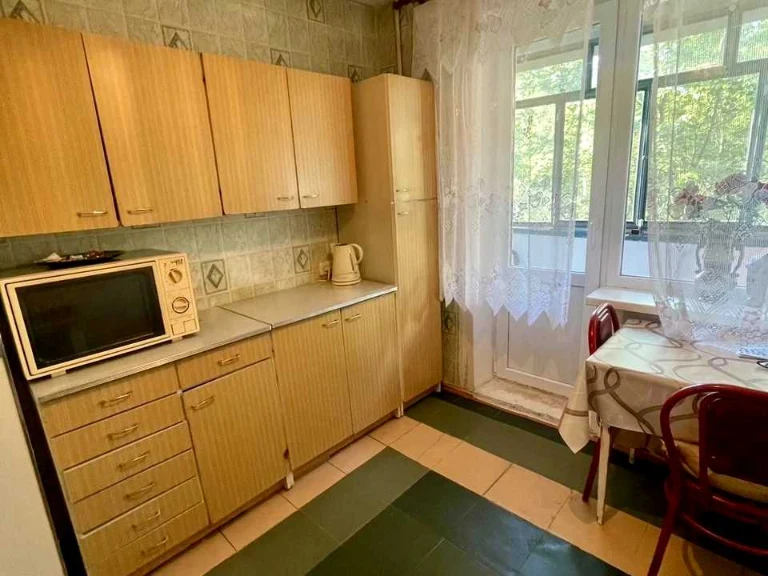 Apartment. Dnipro, residential area Topola-2, street.