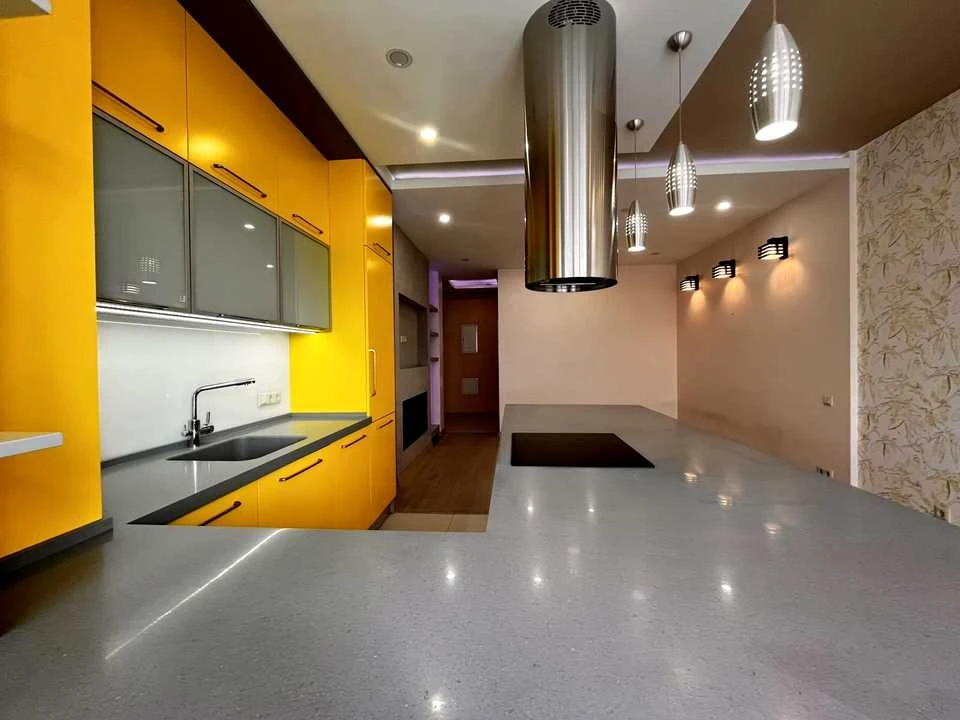 Apartment. Kyiv, Darnytskyi Blvd.