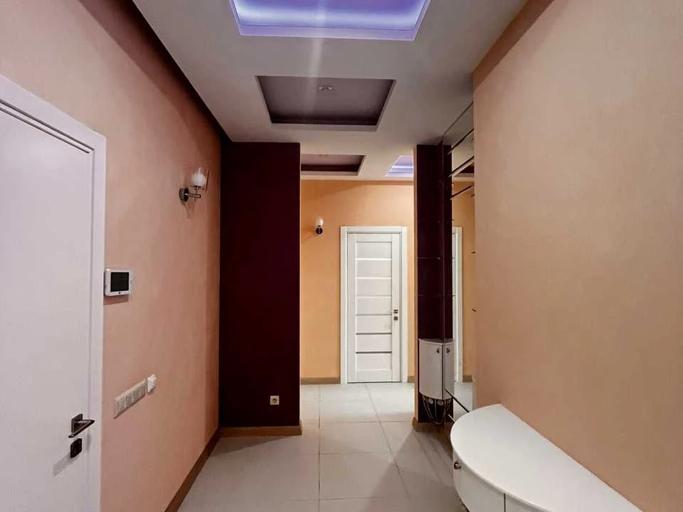 Apartment. Kyiv, Darnytskyi Blvd.