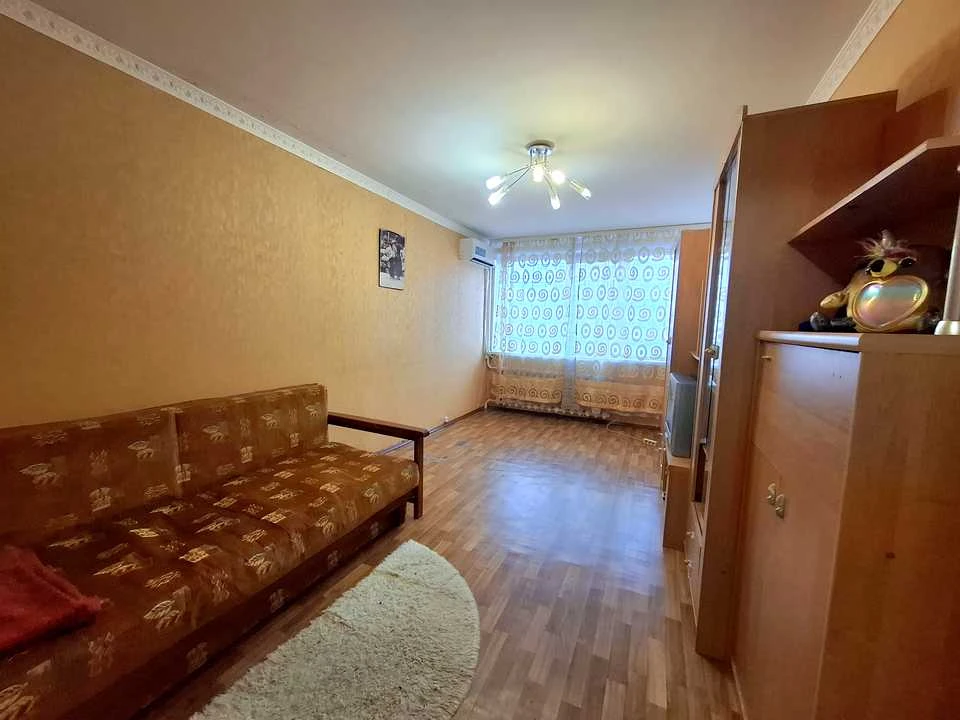 Квартира. Киев, Леся Курбаса проспект.