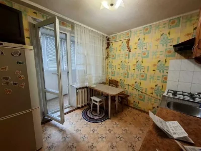 Квартира. Киев, Леся Курбаса проспект.