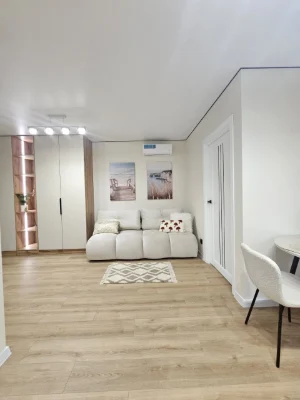 Продажа квартиры после ремонта, г. Теремки, Одесский бульвар, Ж