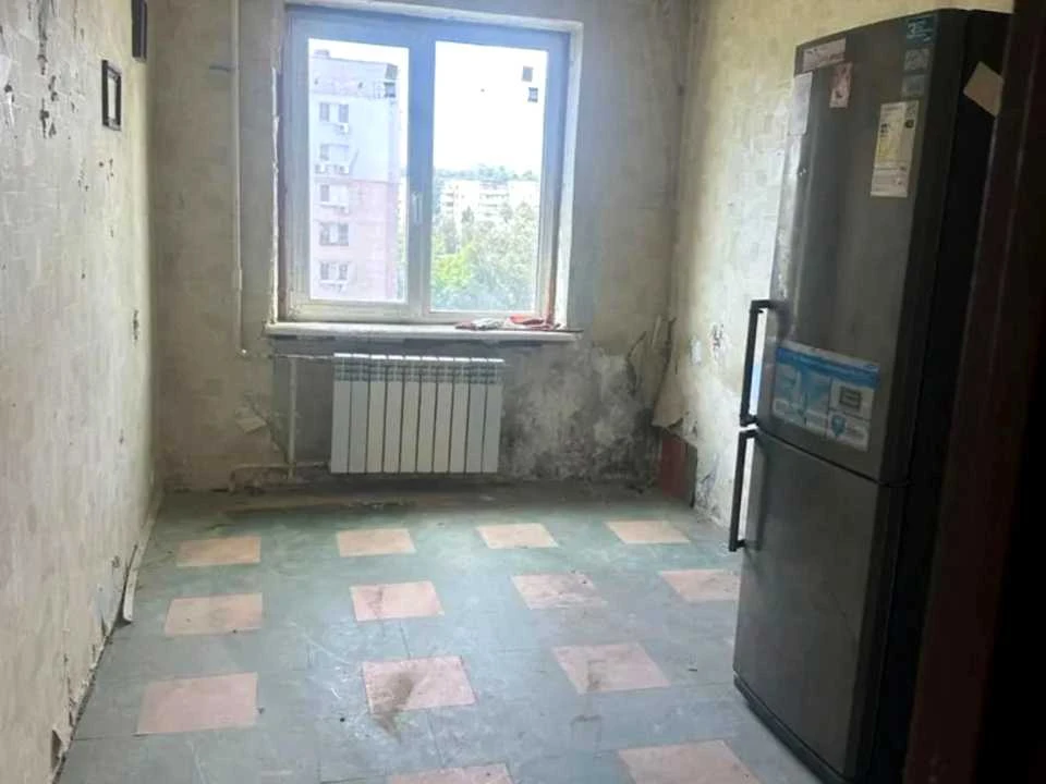 Квартира. Дніпро, вулиця Героїв.