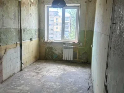 Квартира. Дніпро, вулиця Героїв.