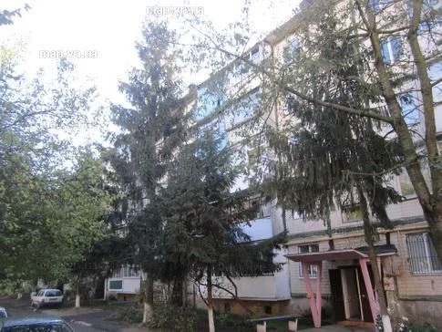 Продаж квартири по вулиці Андрія Первозванного