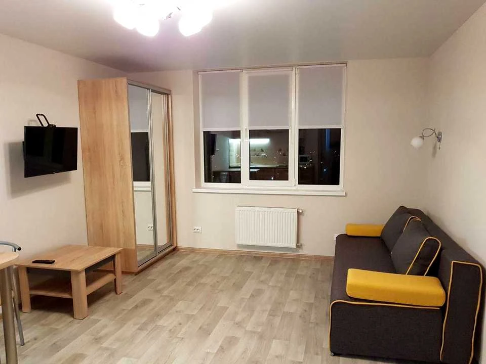 Apartment. Akademika Glushkova Prospect