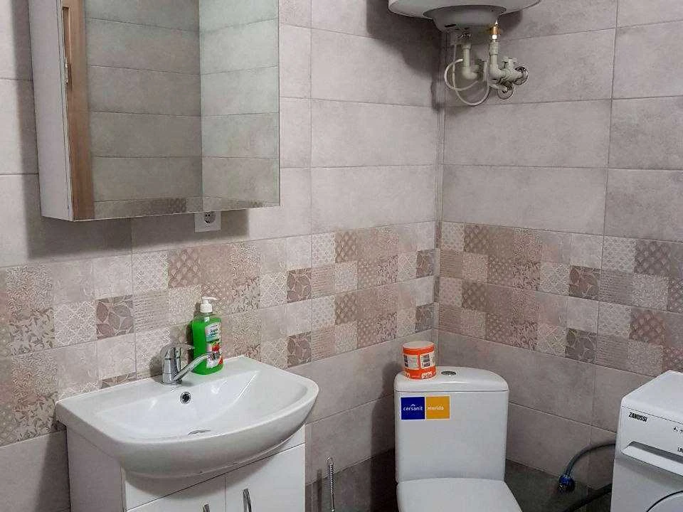 Apartment. Akademika Glushkova Prospect