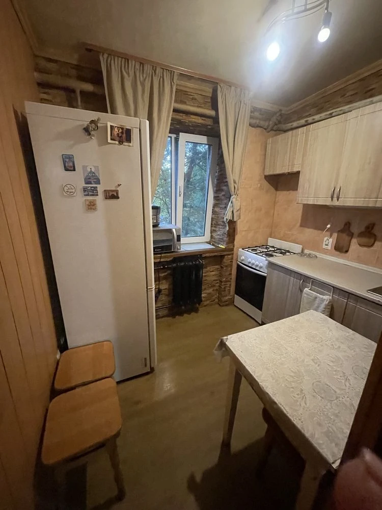 Sale, Oleń Teliha, 15, near the Dohorychy metro, 3 rooms
