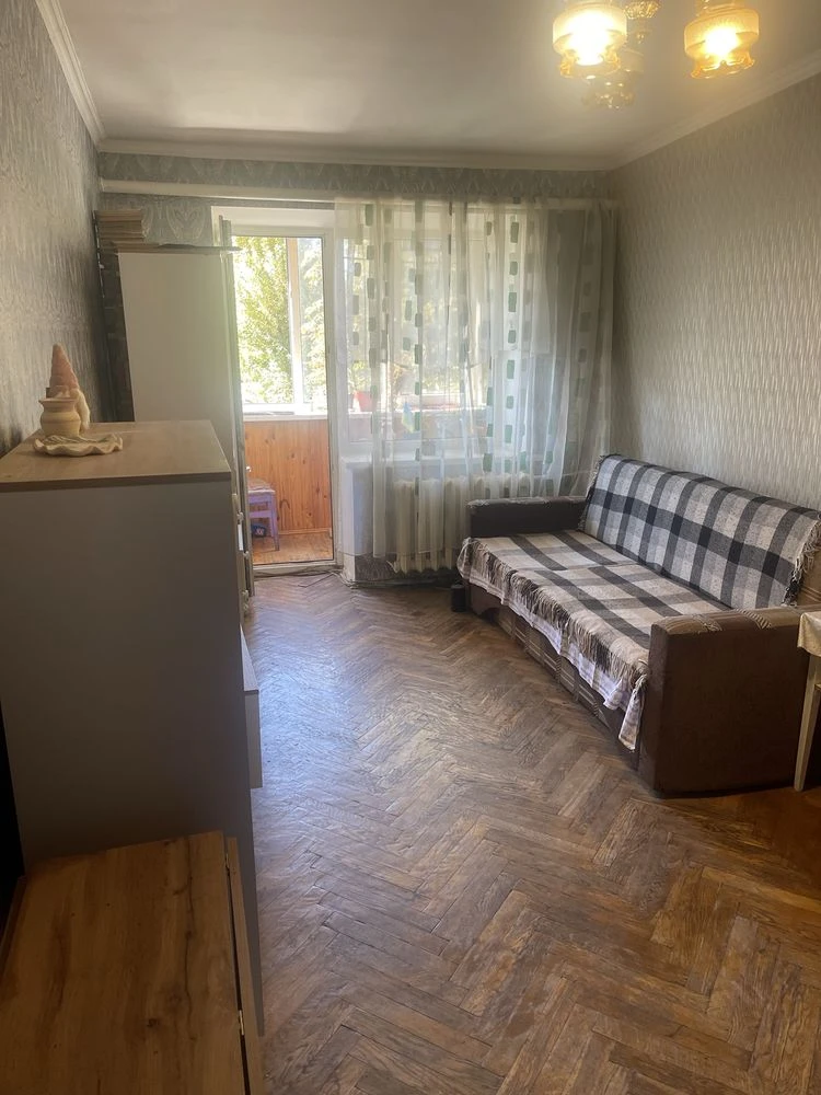 Sale, Oleń Teliha, 15, near the Dohorychy metro, 3 rooms
