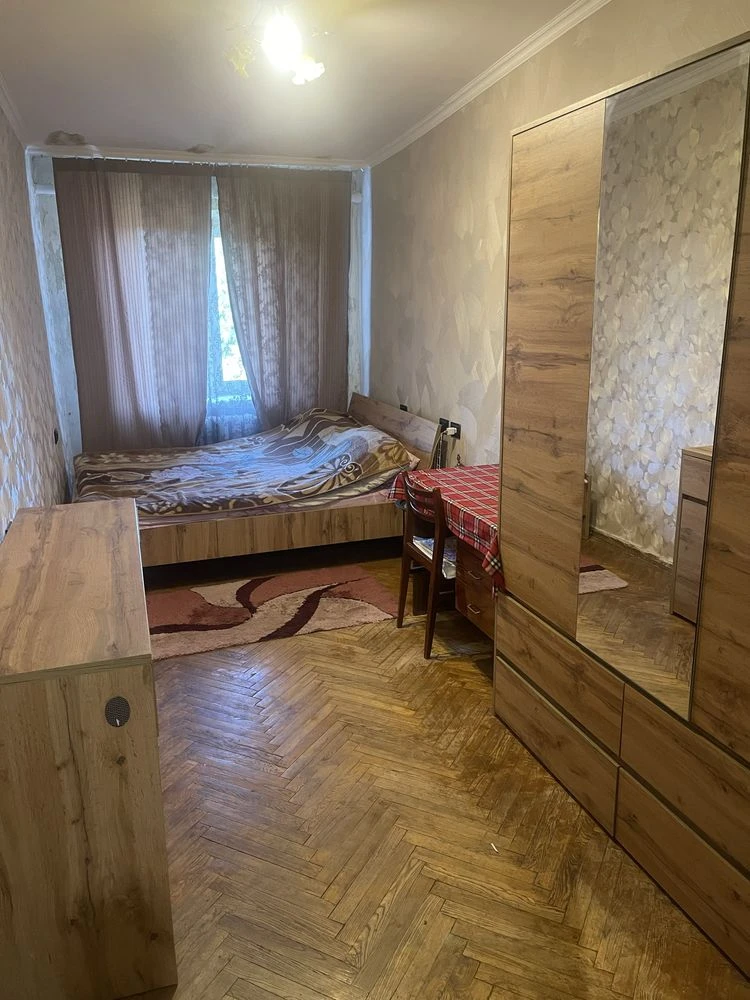 Sale, Oleń Teliha, 15, near the Dohorychy metro, 3 rooms