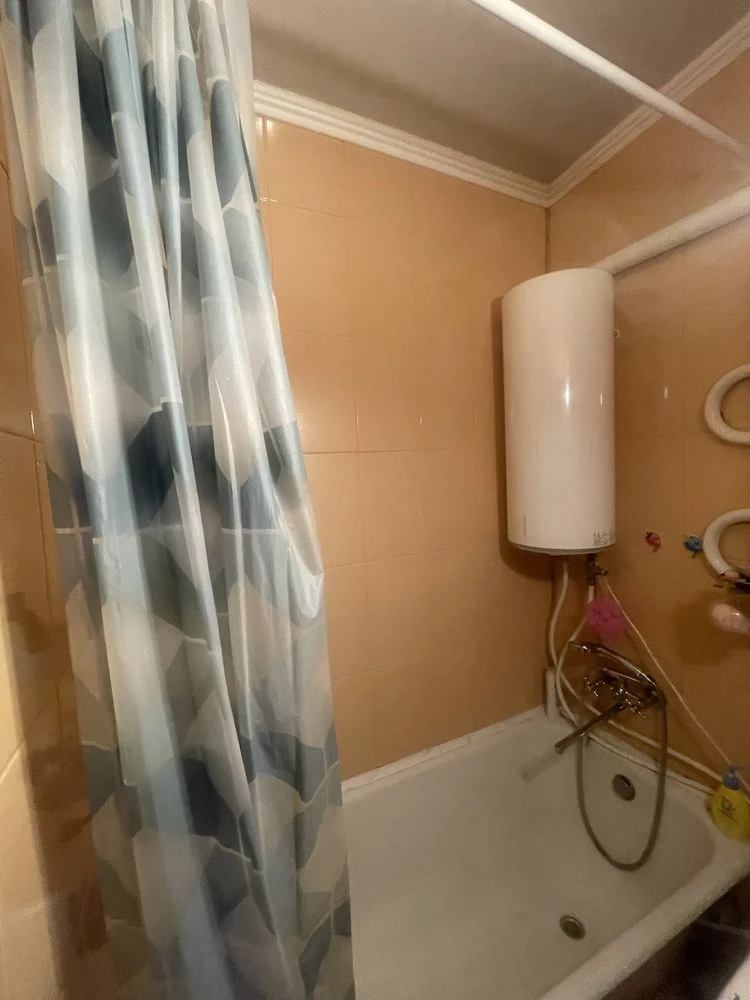 Sale, Oleń Teliha, 15, near the Dohorychy metro, 3 rooms