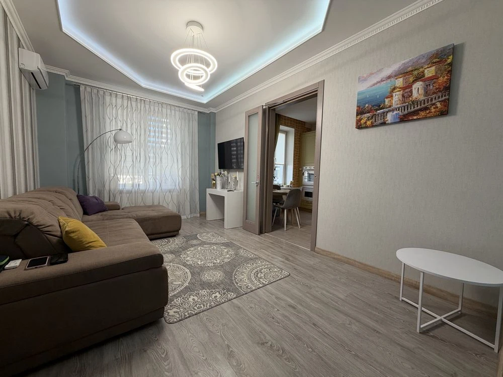 ‼️ New building. Three-room apartment. Center of the city. 4 floors.