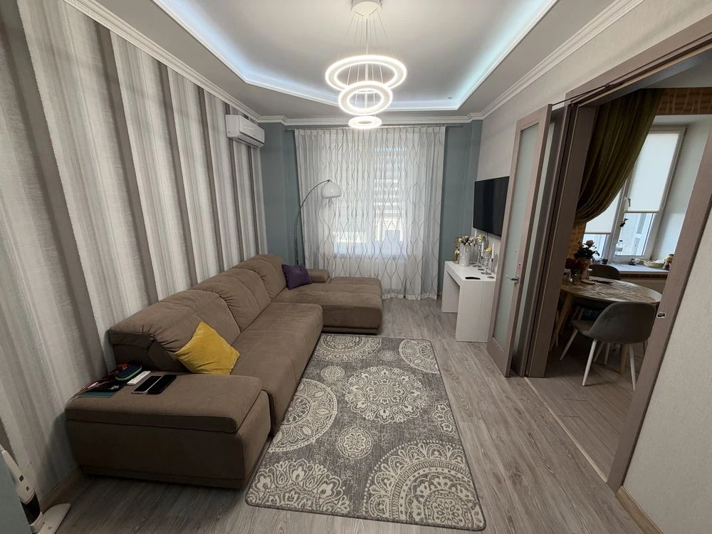 ‼️ New building. Three-room apartment. Center of the city. 4 floors.