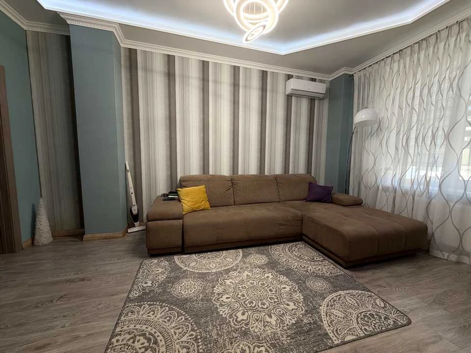 Apartment. Poltava, Vitylia Grytsayenko street.