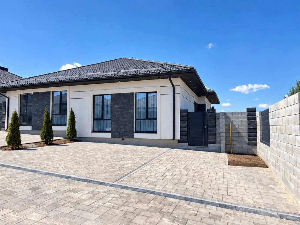 Продаж котедж з ремонтом масив Гармонія
