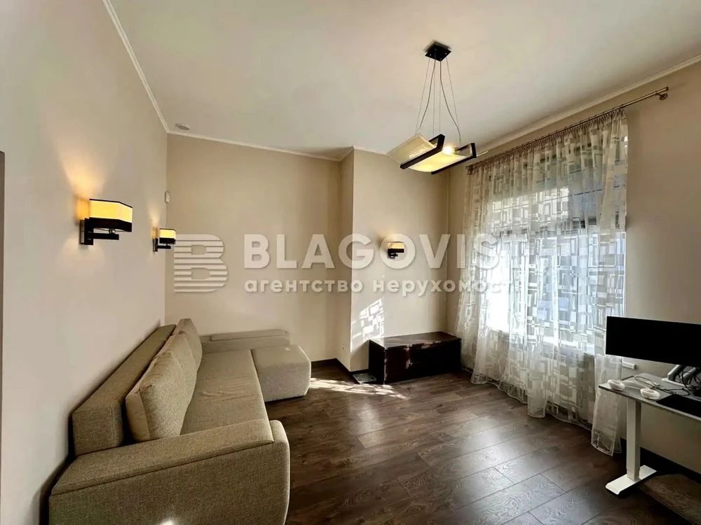 Продаж 2-х кімн кв-ри 60м2 вул.Велика Житомирська 31, Царськ